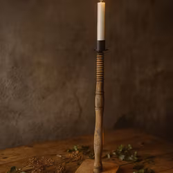 Unik ljusstake i vintage-stil - Handgjord av spinnrocksdelar, 48cm