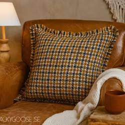 Kuddfodral i ull med fransar, 50x50cm