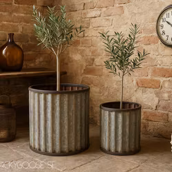 Soffbord/Sidobor/XL Krukor i set om 2 av metall med rustik patina
