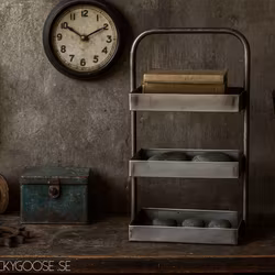 Läckert våningsfat i järn