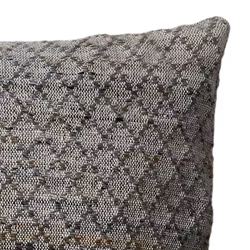 Kuddfodral gjord av garn av återvunna PET-flaskor, Grå/Flerfärgad, 110x40cm