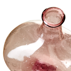 Munblåst vas av återbrukat glas, Rosa