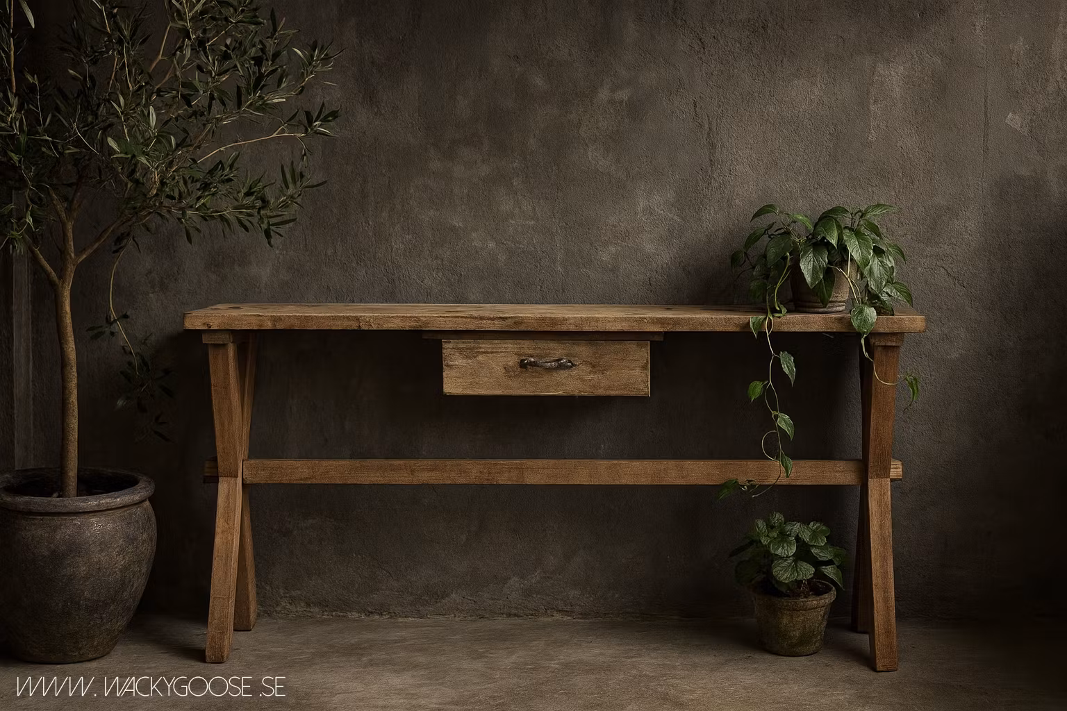 Handgjort Sidobord/Avlastningsbänk av återbrukat material, 152cm