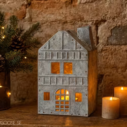 Ljuslykta hus i järn, 12,5cm, Grå/vit