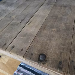 Rustikt soffbord av gammal rullvagn, Metallben