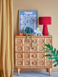 Läcker byrå i retro-stil