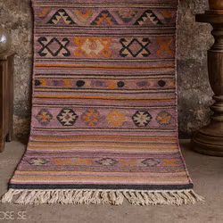 Mönstrad matta i lila, 100% bomull, 245X75cm