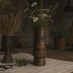 Vacker rustik vas, Brun