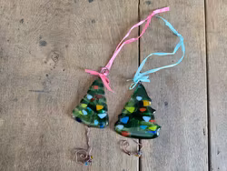 Handgjord glasfigur, JULGRAN, Glasfusing