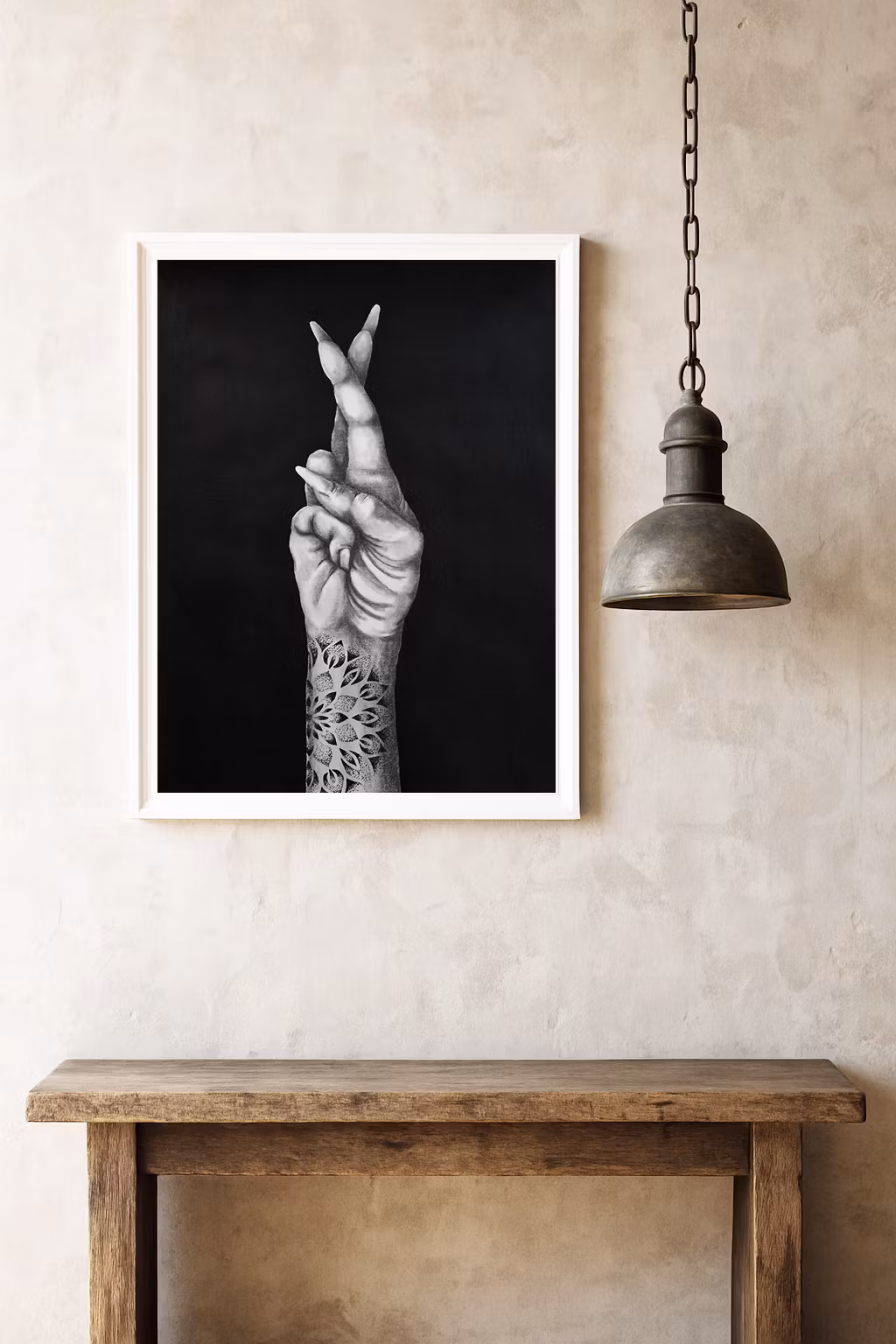 "Stay Positive" - Svartvit tavla i Kol & Akryl med tatuerad hand