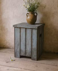 Sängbord / Pall med förvaring