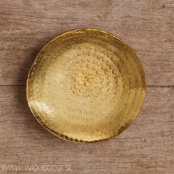 Handgjord hamrad skål, Mässingfärgad