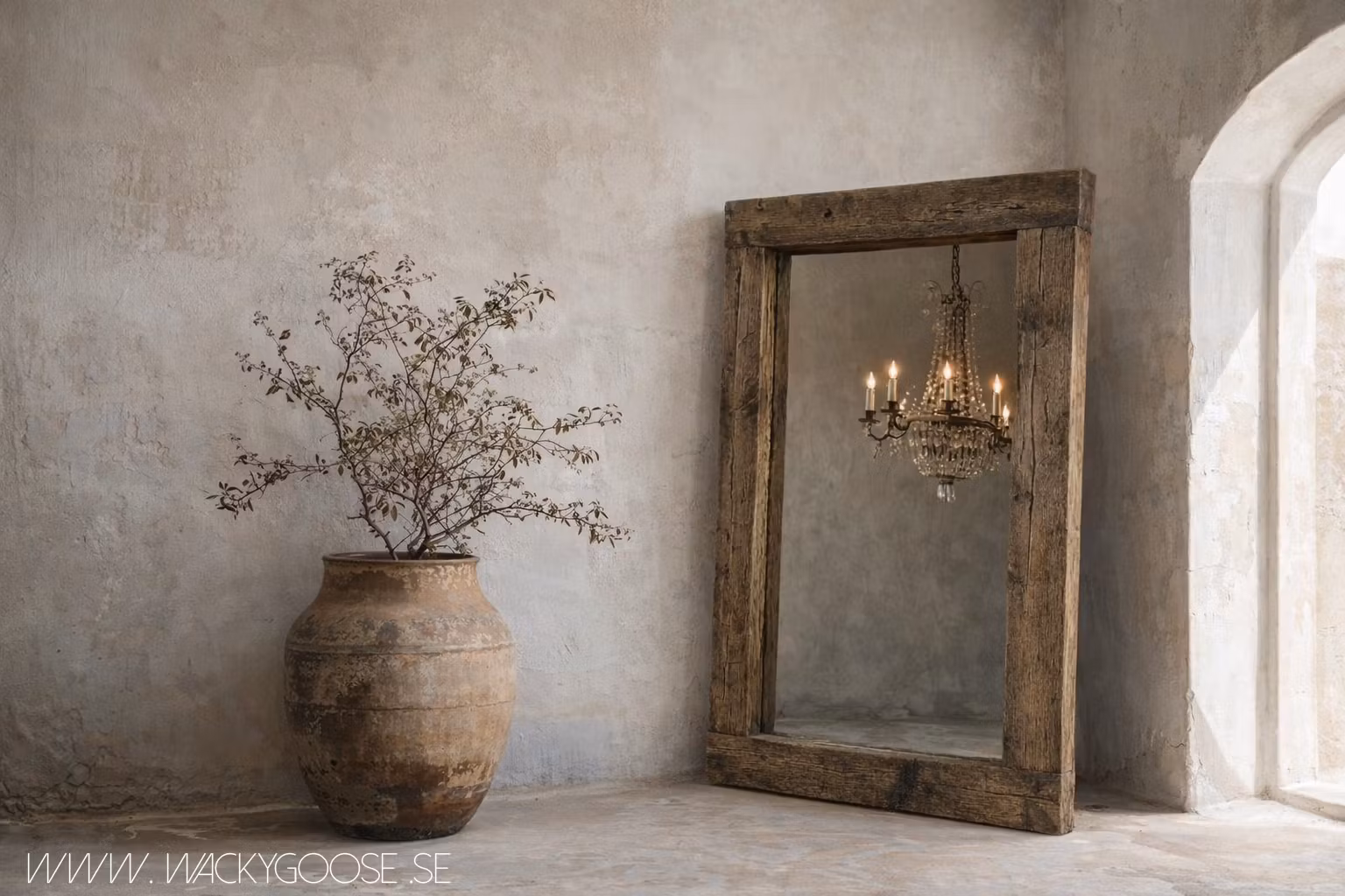 Rustik spegel med rejäl ram