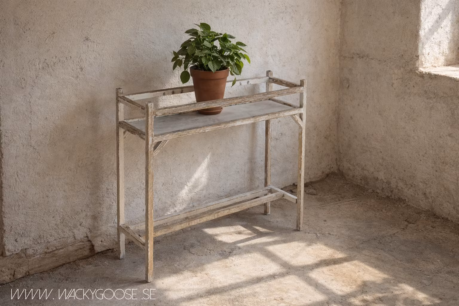 Vackert gammalt blombord med fantastisk patina