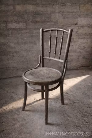 Vacker gammal stol