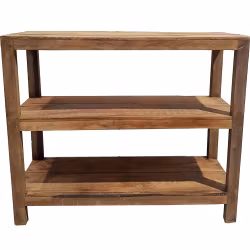 Unik hylla av återbrukat trä