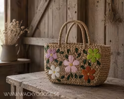 Handgjord väska med blomster