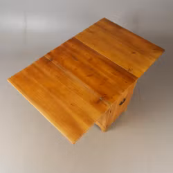 Förhandsbokning till lågt pris! Skrivbord med kombinerat slagbord