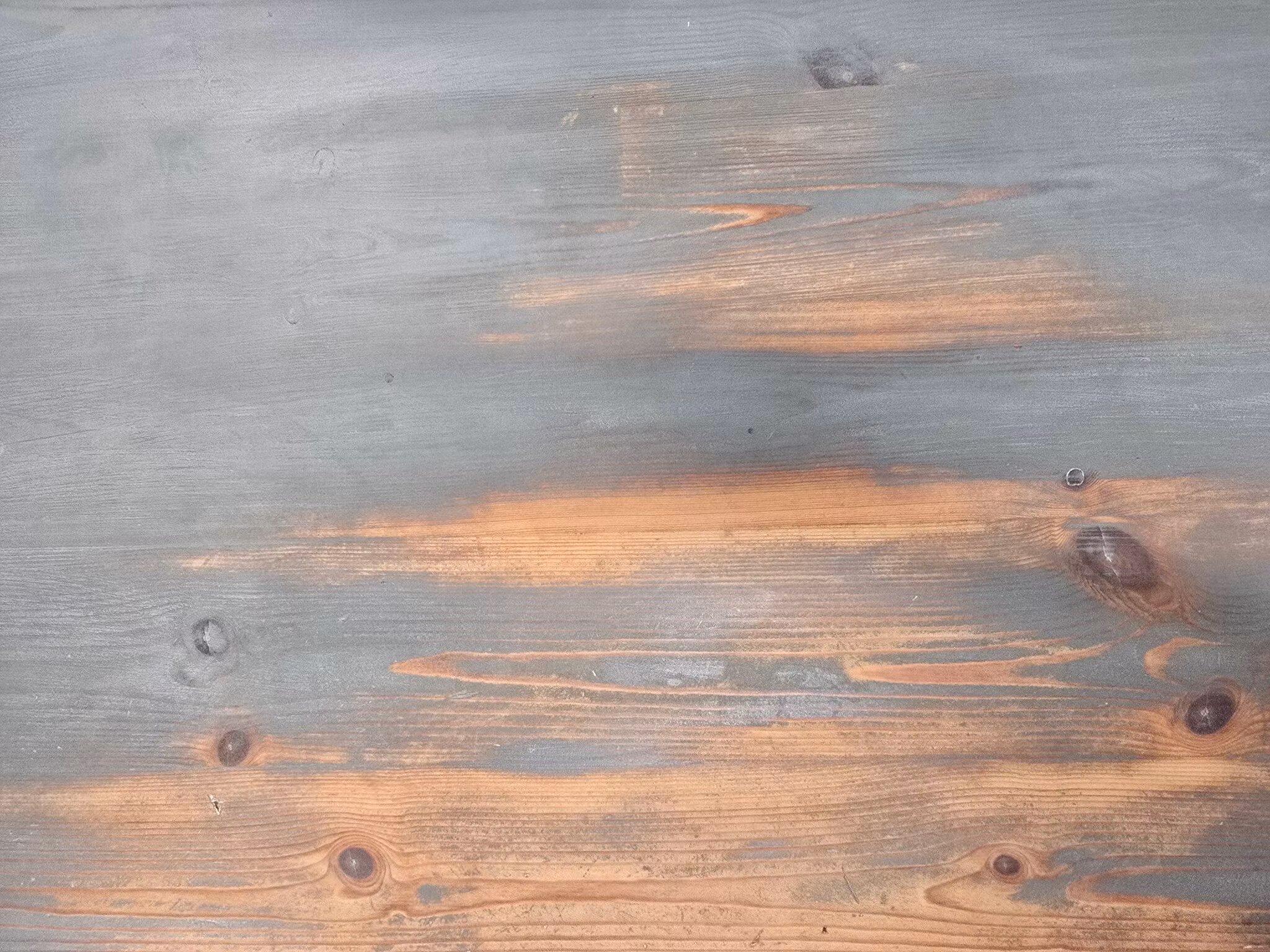 Gammalt skrivbord med vackra detaljer