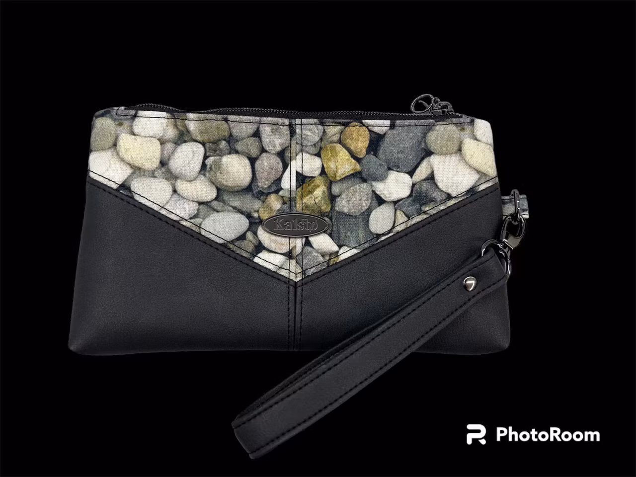 Harlequin pouch