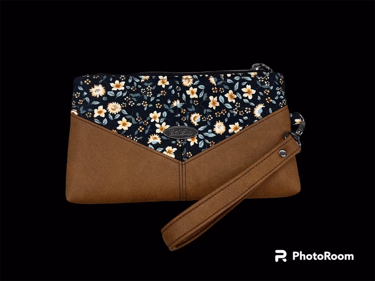 Harlequin pouch