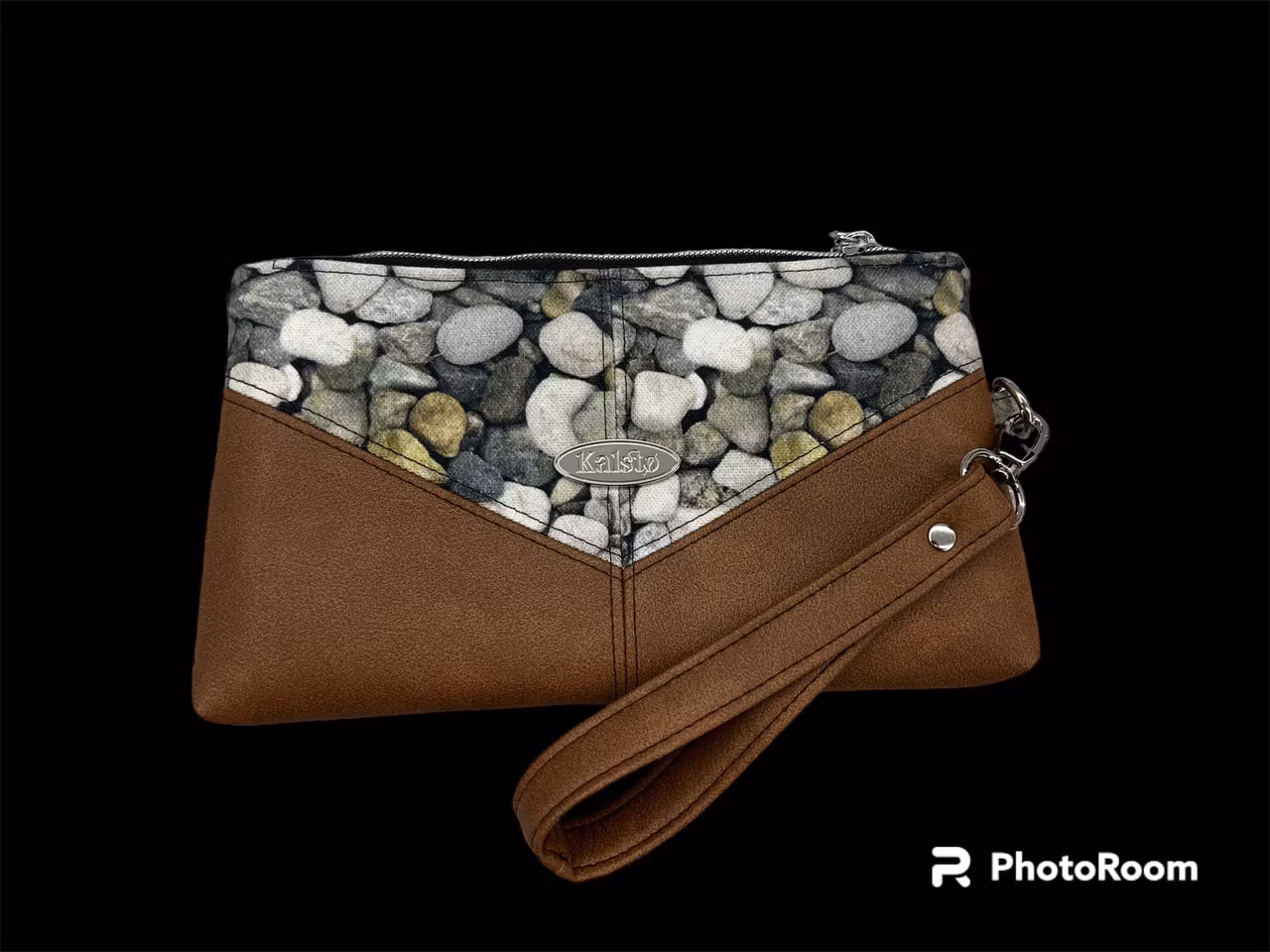 Harlequin pouch