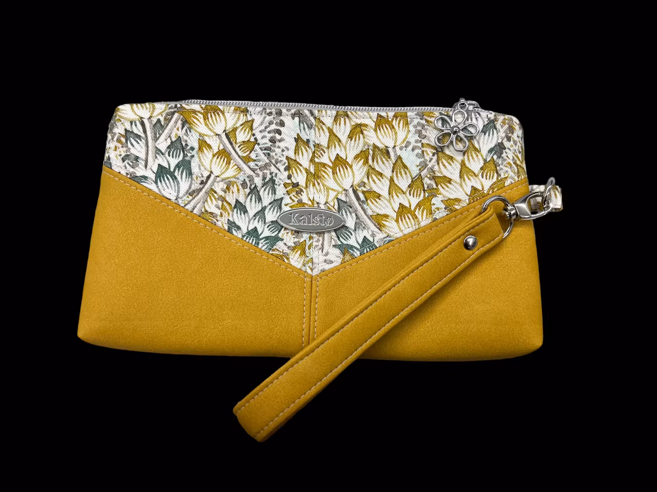 Harlequin pouch