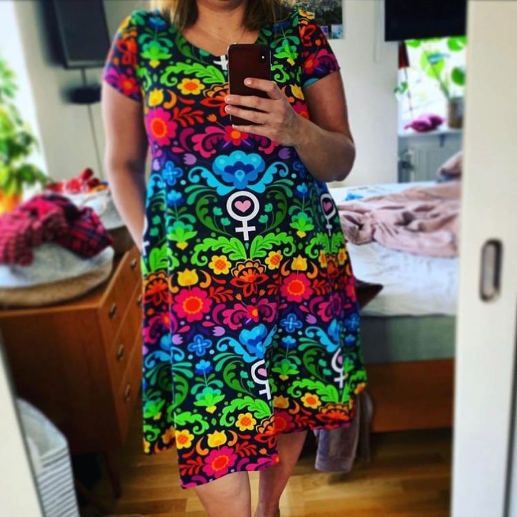 Color wall Groove Dress