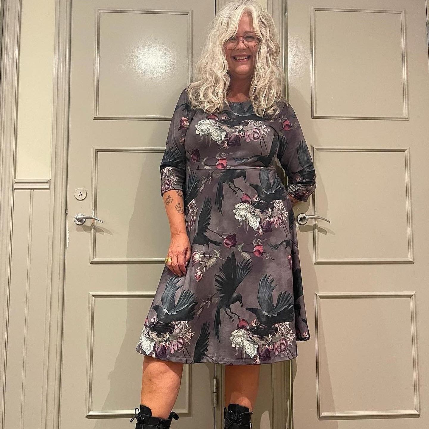 Moody floral Snurrklänning