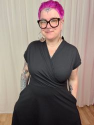 Feministkurbits Omlotten klänning