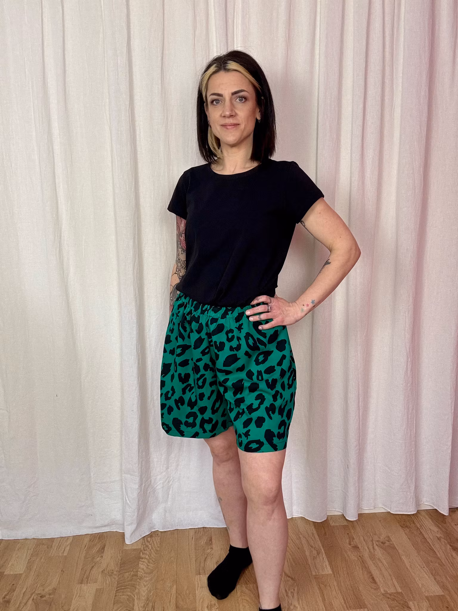 Funky leaf pink/orange Viskos-shorts