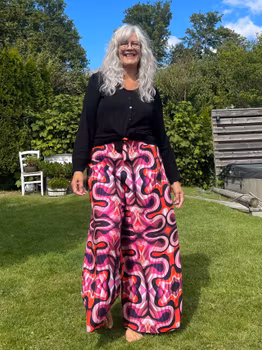 Vibrant leo Wrap pants