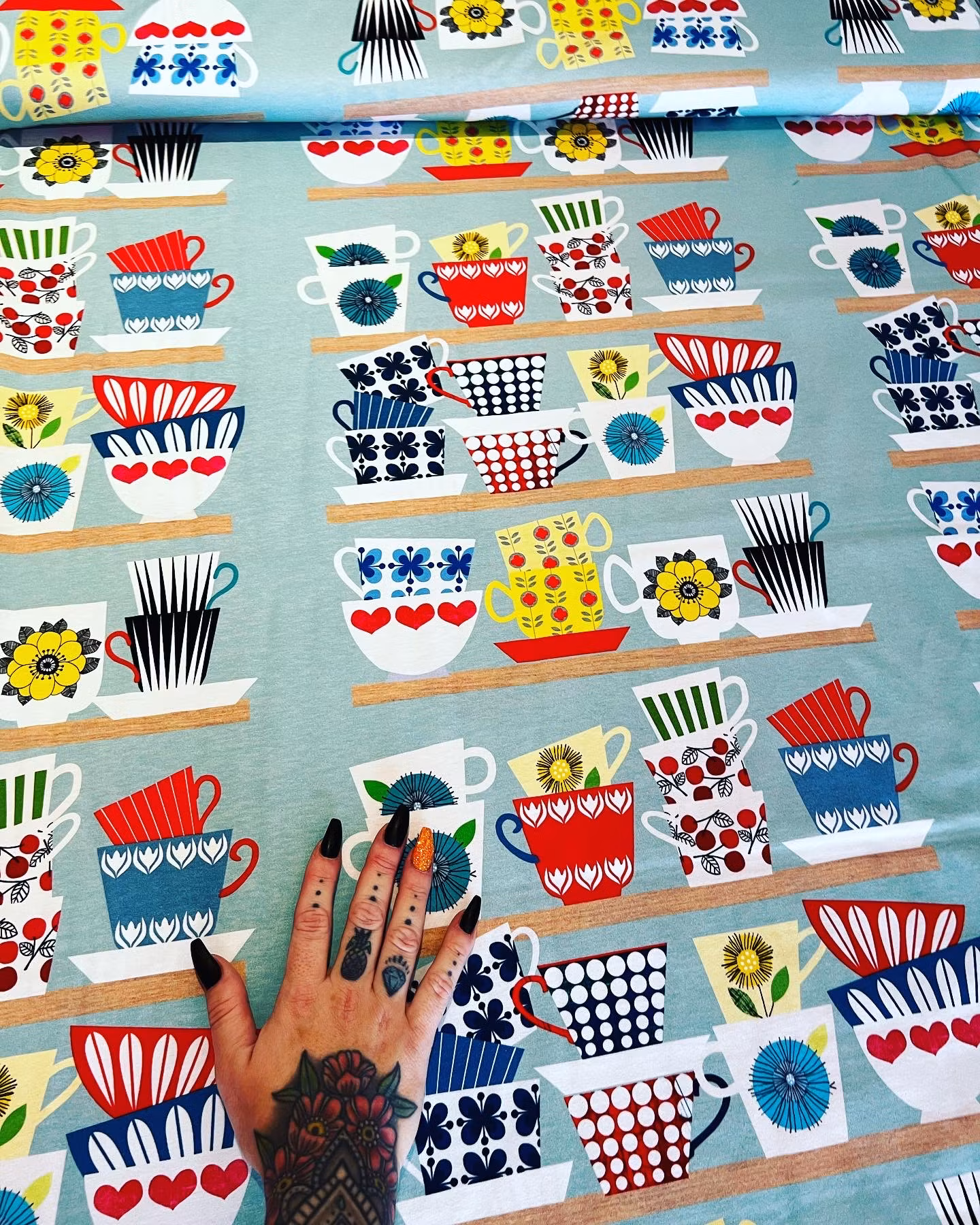 Scandinavian cups Jersey Kimono