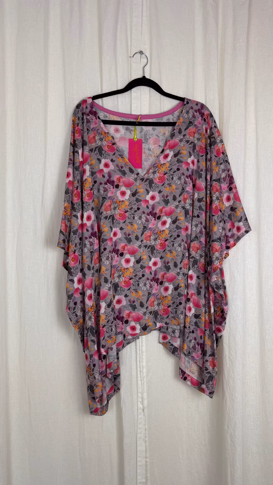Relaxed top gray