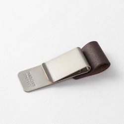 016. Penholder M Brown  // Traveler's Notebook