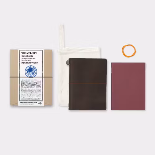TRAVELER'S Notebook Startkit - (Passport Size) Brown