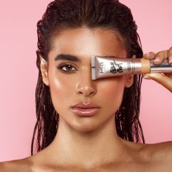 MIA MAKEUP - SILKY SHOT FOUNDATION 30 ML.