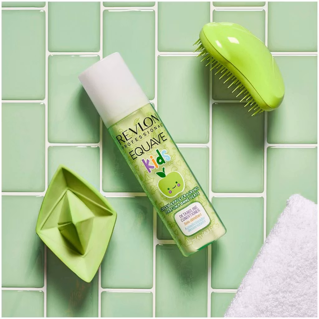 Revlon Equave Kids Hypoallergenic Detangling Conditioner Green Apple 200ml