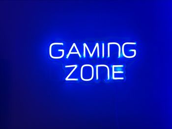 Insegna al Neon LED "Gaming Zone" - 50x23 cm - RGB Completo con Telecomando Touch