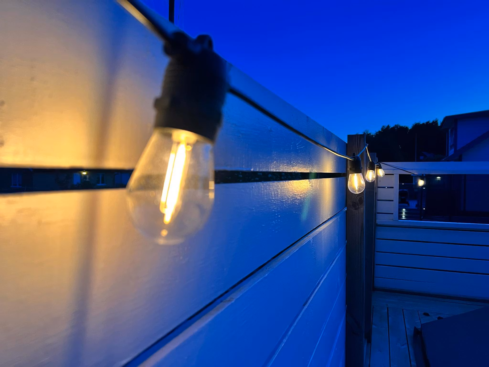 LY Sweden Premium Guirlande Solaire - 20 à 50 mètres avec lampes solaires remplaçables - variateur intégré et télécommande