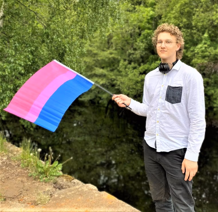 Flagga på pinne 40 x 60 cm BISEXUELL