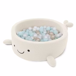 Bollhav Shelly Boucle Whale MeowBaby Cream med 200 bollar