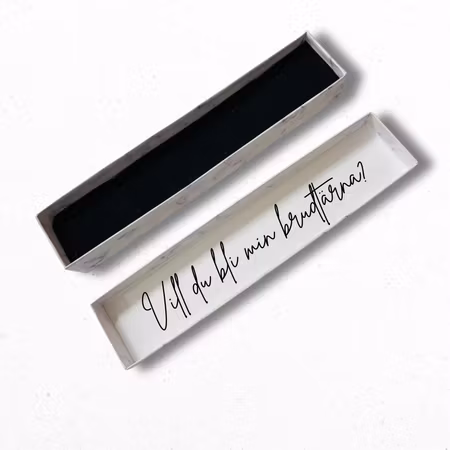 Smyckeskartong med text