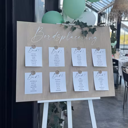Bordsplaceringsskylt - Trä