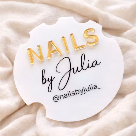 Nageldisk i Akryl – Sociala medier