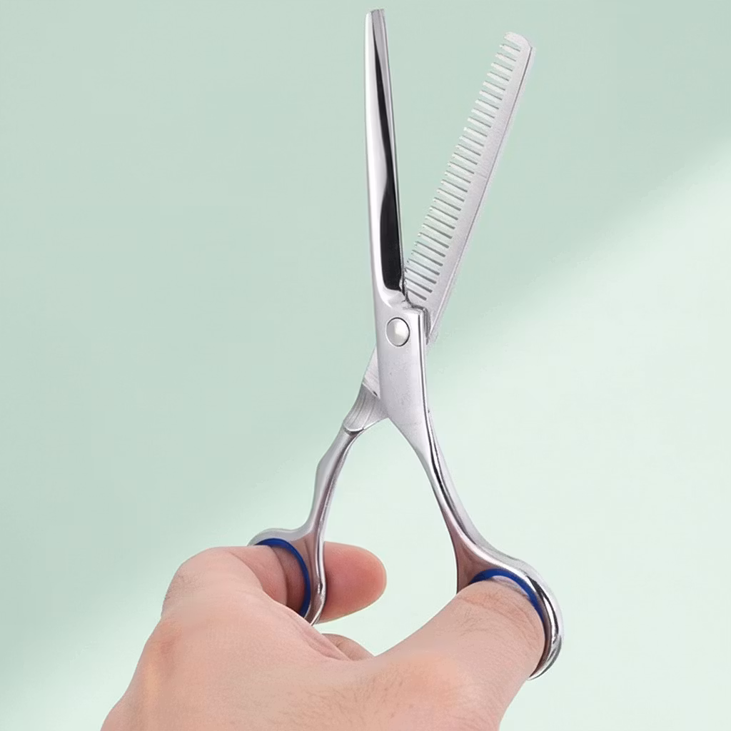 Ohennussakset tuuheudelle