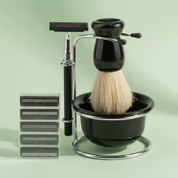 Kattava parranajosetti telineellä