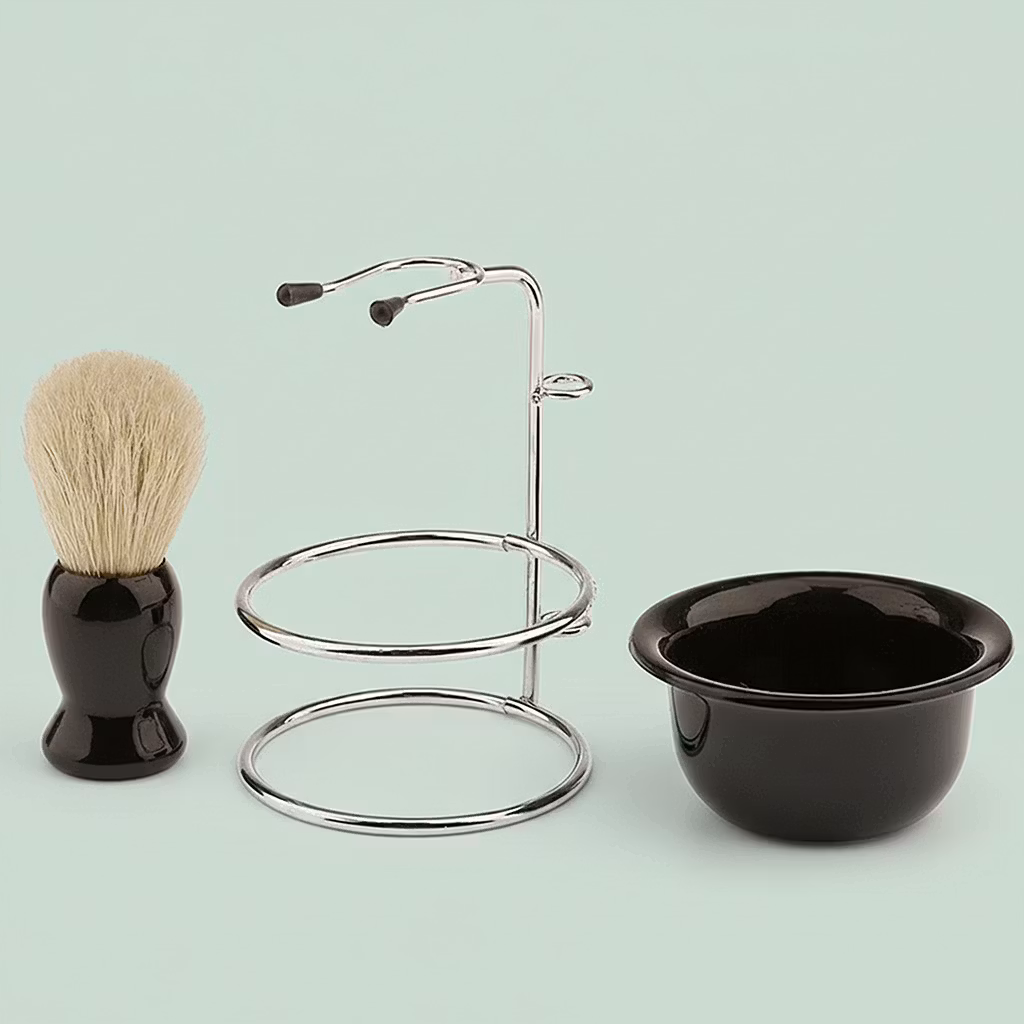 Kattava parranajosetti telineellä