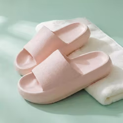 Iskua vaimentavat tossut