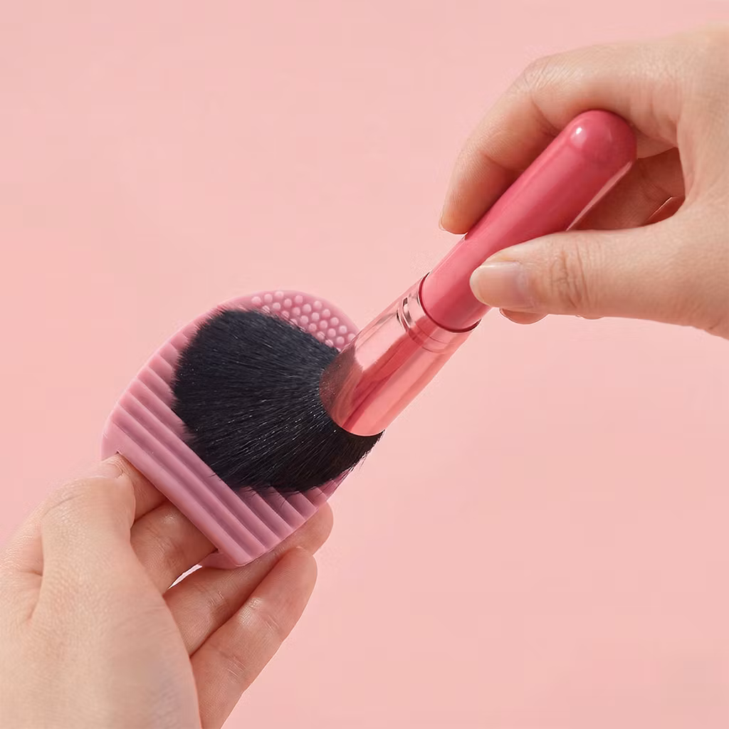 Meikkisiveltimien puhdistusmuna